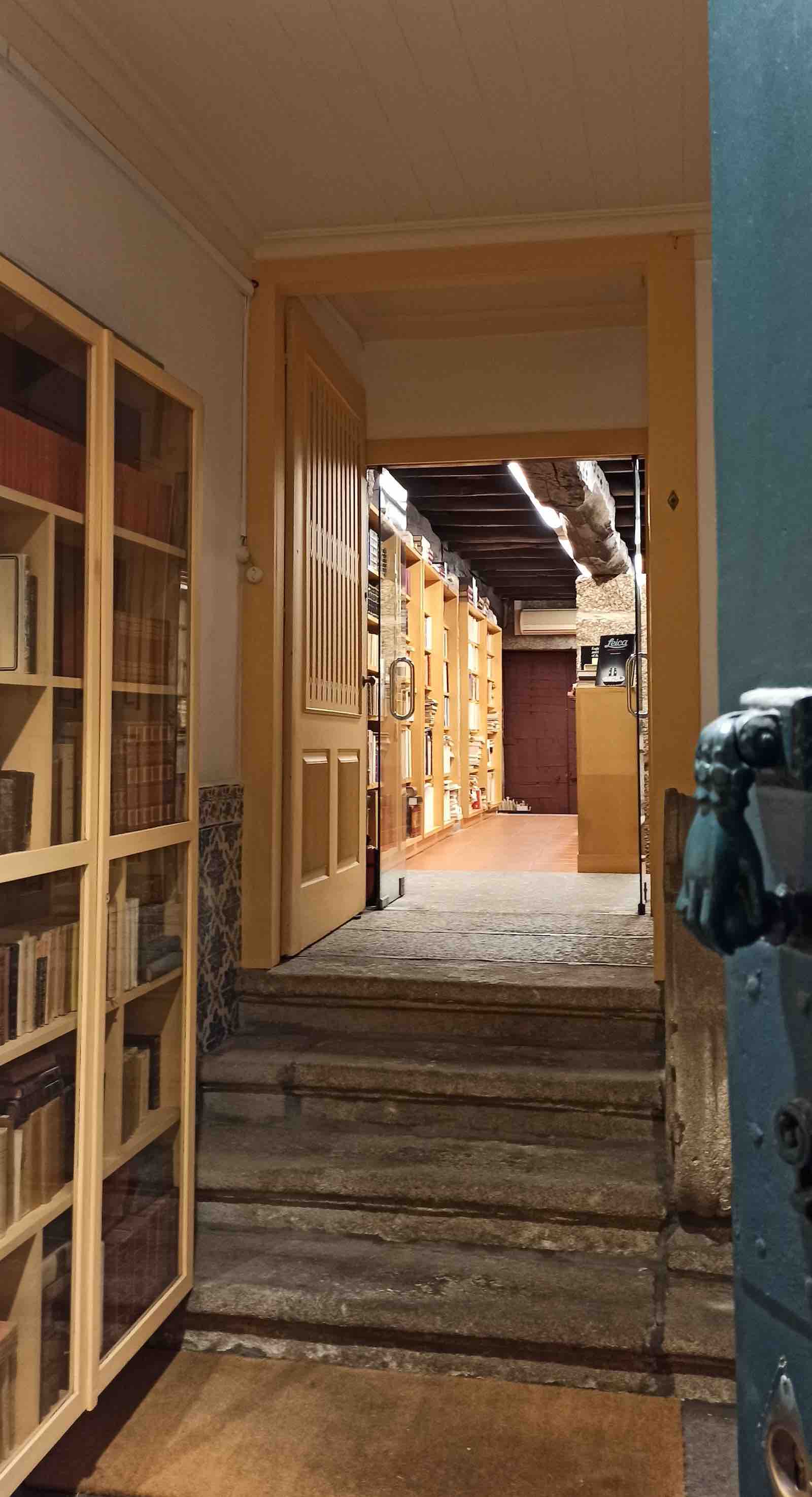 The entrance to Cólofon